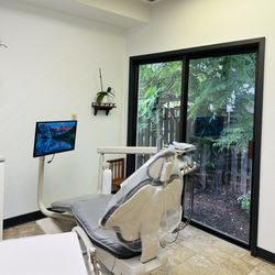 Harris Tran, DDS - Tilikum Dental - Treatment room