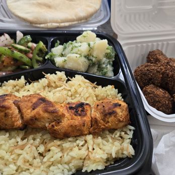 Georgie's Mediterranean Cuisine - Mediterranean Near Me - Pasadena, California Georgie's Mediterranean Cuisine - Mediterranean Near Me - Pasadena, California