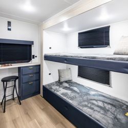 Lightnin RV Rentals