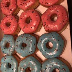 grace donut - Gender reveal themed donuts . Pink and blue