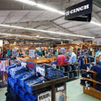 CB Fincher's Western Wear - Men's Clothing Near Me - Burleson, Texas CB Fincher's Western Wear - Men's Clothing Near Me - Burleson, Texas