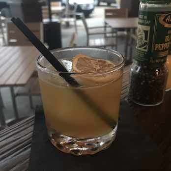 POUR Restaurant & Bar - New American Near Me - Lafayette, Louisiana POUR Restaurant & Bar - New American Near Me - Lafayette, Louisiana