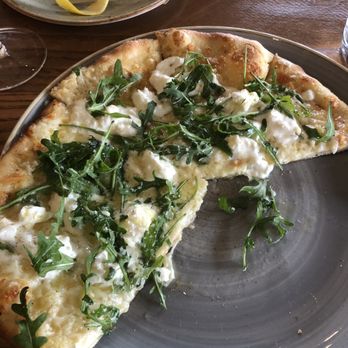 It's Italia - Tunnel pizza - Italian Near Me - Half Moon Bay, California
