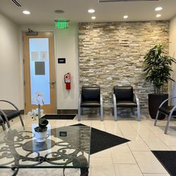 Ramtin Vahadi, DDS MD - Waiting Room
