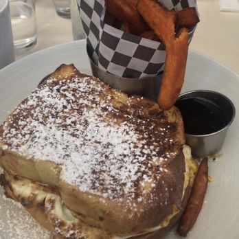 26 Beach Restaurant - The 19 French Toast . - New American Near Me - Venice, California