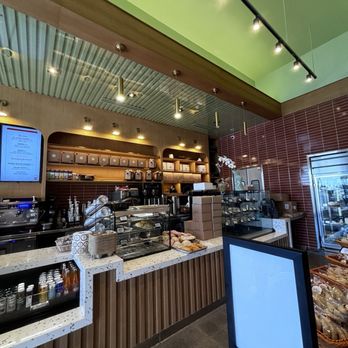 Cafe De Olla Bakery - Inside - Patisserie/Cake Shop Near Me - Duarte, California