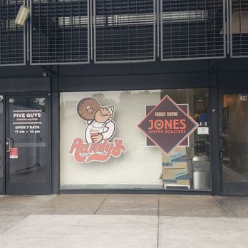 Randy's Donuts - Back entrance into Randy's Donuts - Donuts Near Me - Pasadena, California Randy's Donuts - Back entrance into Randy's Donuts - Donuts Near Me - Pasadena, California