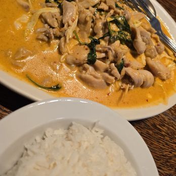 Phuket Thai Café - Thai Near Me - Honolulu, Hawaii