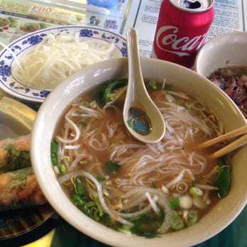 Pho 2000 - Oxtail phó with summer rolls and a coke - Vietnamese Near Me - Los Angeles, California Pho 2000 - Oxtail phó with summer rolls and a coke - Vietnamese Near Me - Los Angeles, California