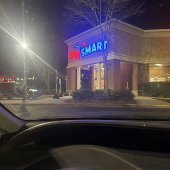 PetSmart - other customers outside aswell all frustrated - Pet Training Near Me - Snellville, Georgia PetSmart - other customers outside aswell all frustrated - Pet Training Near Me - Snellville, Georgia