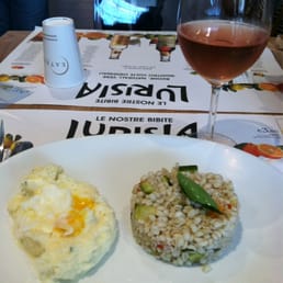 Le Verdure restaurant on the first floor