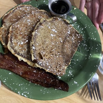 Devoted Kiss Cafe - Banana bread French toast - Breakfast & Brunch Near Me - Gig Harbor, Washington