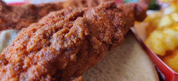 Dave's Hot Chicken by null