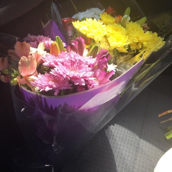VP Flowers - Great arrangements for e10 each - Florists Near Me - Phibsborough, D VP Flowers - Great arrangements for e10 each - Florists Near Me - Phibsborough, D
