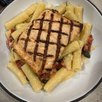 Applewood Kitchen And Bar - Seafood Near Me - Greenville, Michigan