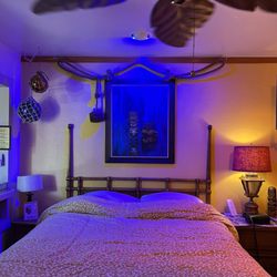 Itty Bitty Inn - Most comfortable bed ever!