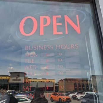 Pho Vinh - a business hours sign in a window - Vietnamese Near Me - Richmond Hill, Ontario Pho Vinh - a business hours sign in a window - Vietnamese Near Me - Richmond Hill, Ontario