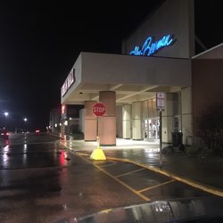 Mirage Barber Shop - Mall entrance. Took while waiting to pickup!!