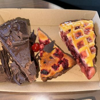 Patrick's Boutique Bakery - Chocolate cake, fruit type tart, & Apple/blacberry pie - Bakeries Near Me - Rotorua, BOP Patrick's Boutique Bakery - Chocolate cake, fruit type tart, & Apple/blacberry pie - Bakeries Near Me - Rotorua, BOP