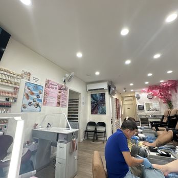 Bui808 Nails - Inside - Nail Salons Near Me - Kapolei, Hawaii