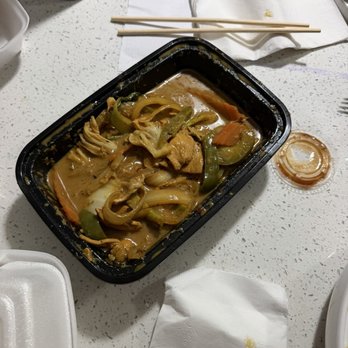 Saigon Noodle and Bistro - Curry chicken with vegetables - Vietnamese Near Me - Orlando, Florida
