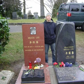 Bruce Lee and Brandon Lee Gravesite - Landmarks & Historical Buildings Near Me - Seattle, Washington Bruce Lee and Brandon Lee Gravesite - Landmarks & Historical Buildings Near Me - Seattle, Washington