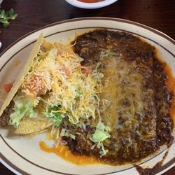 Cafe Cozumel - Love the sauce on the enchiladas