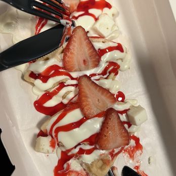 Lune Cafe - Again, pale waffles. Already having difficulty eating it. - Desserts Near Me - Tacoma, Washington Lune Cafe - Again, pale waffles. Already having difficulty eating it. - Desserts Near Me - Tacoma, Washington
