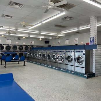 Supermatt Laundromat - Machines - Laundromat Near Me - Sarasota, Florida Supermatt Laundromat - Machines - Laundromat Near Me - Sarasota, Florida