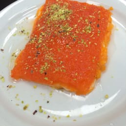 Kenafe Naboulsiah (cheese dessert)