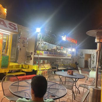 Taquitos El Tapatio - New sitting area (01/17/2023) - Food Trucks Near Me - Elgin, Texas