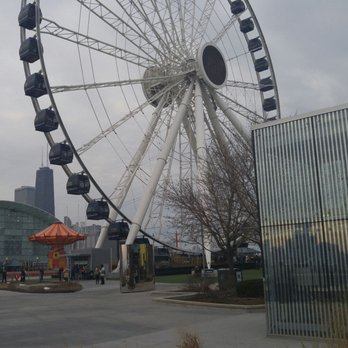 Navy Pier - Ferris wheel at Navy Pier - Landmarks & Historical Buildings Near Me - Chicago, Illinois