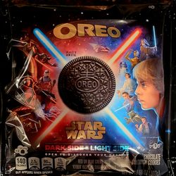 Target - Oreo Dark Side Vs. Light Side Cookies 10.68oz Package $4.99 (06/16/24). @Target #JerseyCity @Oreo