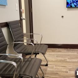 Glen B Mitchell, DDS - small waiting area (3rd floor suite 3a)