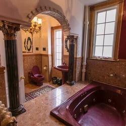 The Darling Mansion - The Roman bath shared bath with three rooms