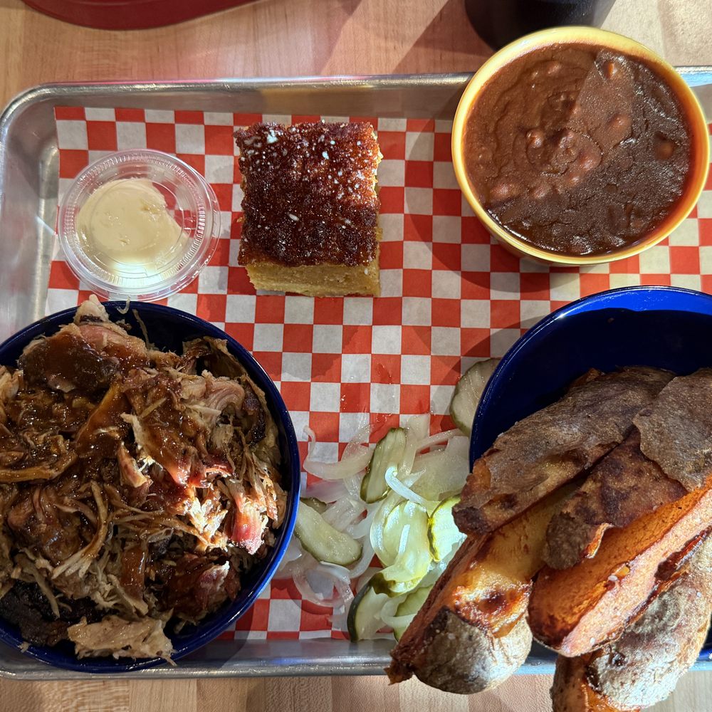 Boo And Henrys - Pulled pork, baked beans, home fries, corn bread - Barbeque Near Me - Scottsdale, Arizona
