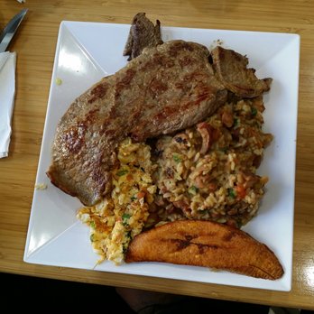 Las Delicias restaurant  - Bakeries Near Me - Flushing, New York