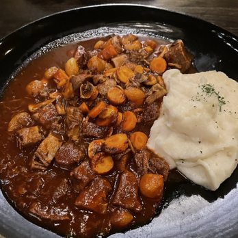 Paris Bistro - Beef Bourguignon - French Near Me - Naperville, Illinois