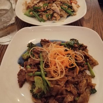 Thailicious - Top: Spicy Basil Fried Rice w/chicken Bottom: Pad Sie eiu w/beef - Thai Near Me - New York, New York Thailicious - Top: Spicy Basil Fried Rice w/chicken Bottom: Pad Sie eiu w/beef - Thai Near Me - New York, New York