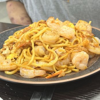 Shibuya - Hibachi with lo mein noodles, shrimp, egg and pork belly. - Buffets Near Me - Sand Springs, Oklahoma Shibuya - Hibachi with lo mein noodles, shrimp, egg and pork belly. - Buffets Near Me - Sand Springs, Oklahoma