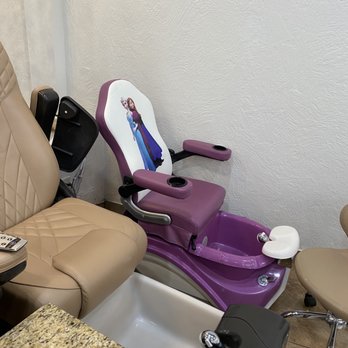 Windermere Nails & Spa - Nail Technicians Near Me - Orlando, Florida