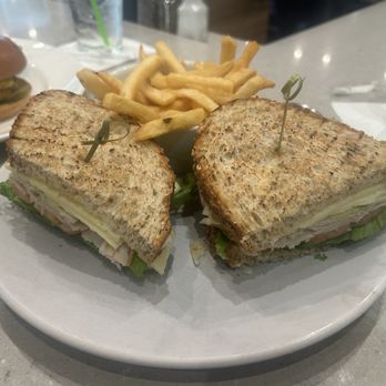 Summer House - Turkey Sandwich - Desserts Near Me - Orlando, Florida Summer House - Turkey Sandwich - Desserts Near Me - Orlando, Florida