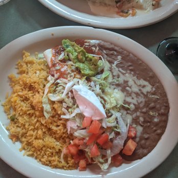 La Placita Mexican Grill - Burrito Supreme with Chicken - Mexican Near Me - Madison, Alabama La Placita Mexican Grill - Burrito Supreme with Chicken - Mexican Near Me - Madison, Alabama