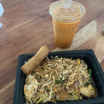 Pad Thai - Pad Thai Thai Iced Tea - Thai Near Me - Saint Louis, Missouri