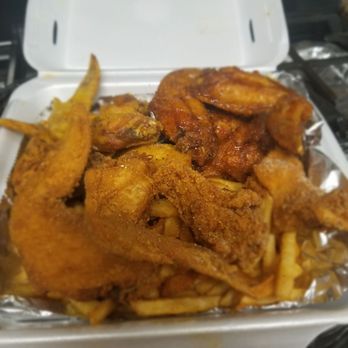 Take The Wheel Restaurant - 15 wings basket with bourbon, lemon pepper flavors - American Near Me - Houston, Texas Take The Wheel Restaurant - 15 wings basket with bourbon, lemon pepper flavors - American Near Me - Houston, Texas
