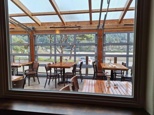 Ona Restaurant & Lounge by null