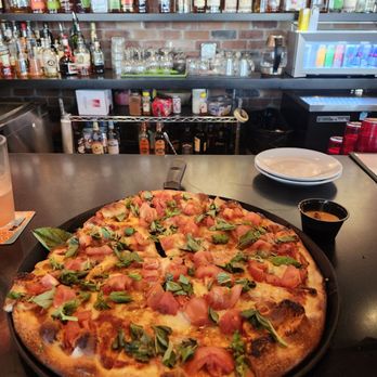 Flattop Pizza & Pool - The Margherita Pizza hit the spot. I asked for it to be cooked for a bit longer and ugh that burnt flavor's so good. - Pizza Near Me - Anchorage, Alaska