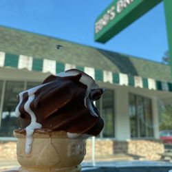 Perfectly satisfying vintage style dipped cones!