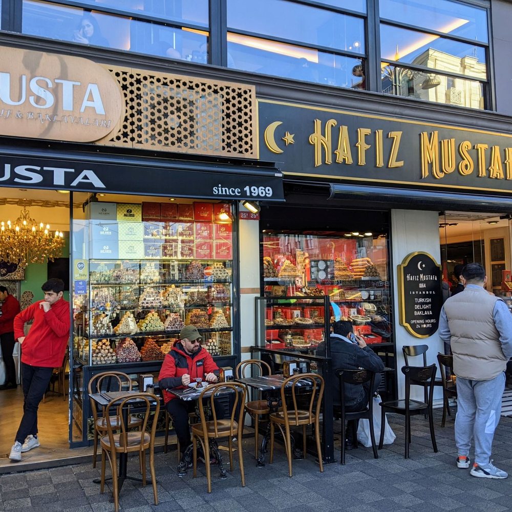 Hafiz Mustafa 1864 - 03/14/23 - Desserts Near Me - Istanbul, 34 Hafiz Mustafa 1864 - 03/14/23 - Desserts Near Me - Istanbul, 34