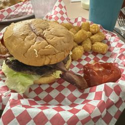 Sammy’s Rockin K Kafe - The bacon burger with tots was good.
